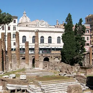 Relais Teatro Argentina ** Rome